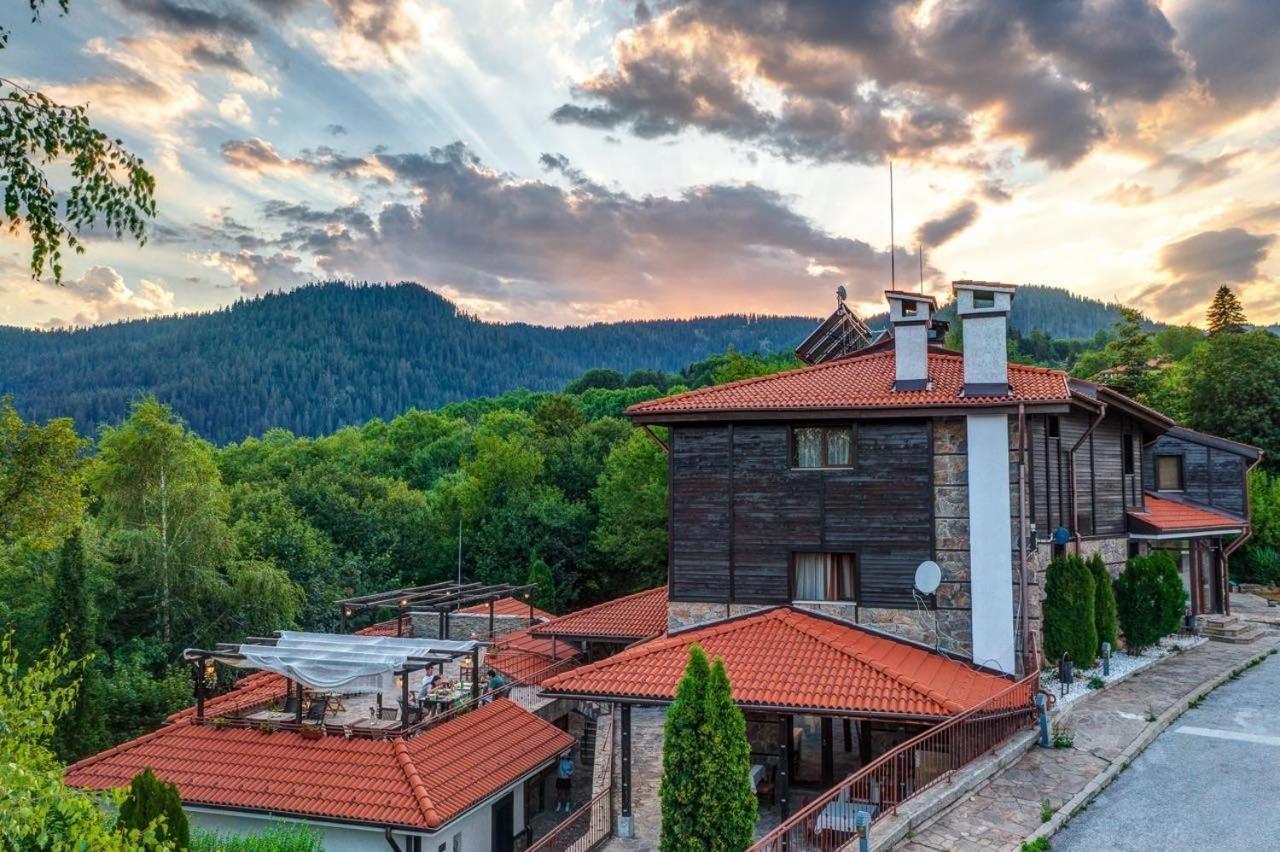 Hotel Smilen Smolyan Exteriör bild
