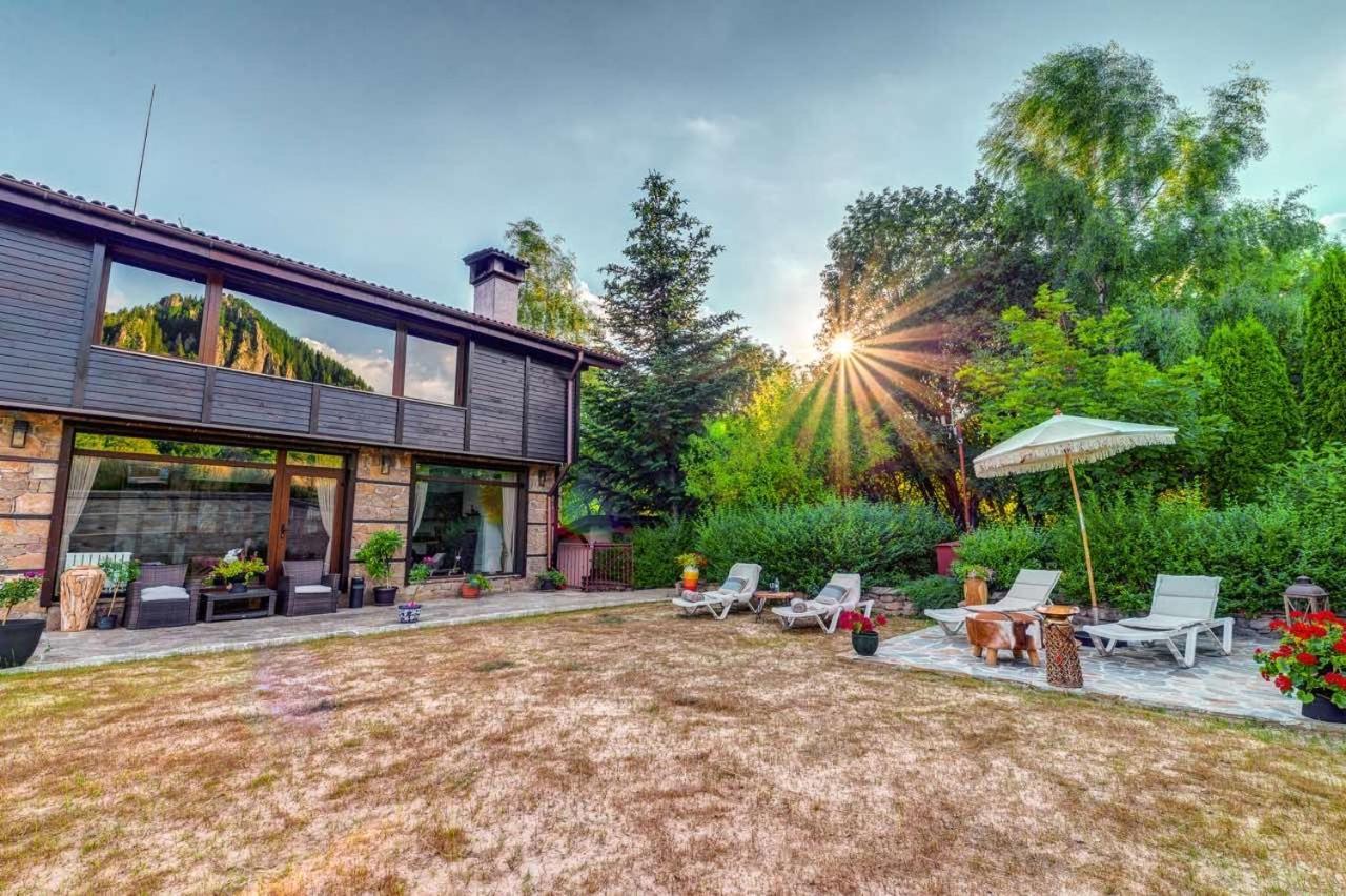 Hotel Smilen Smolyan Exteriör bild