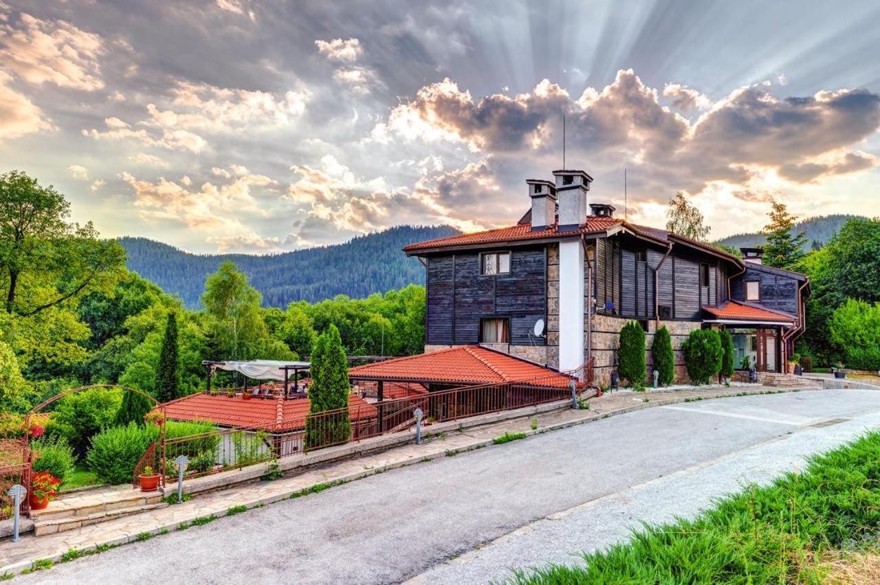 Hotel Smilen Smolyan Exteriör bild